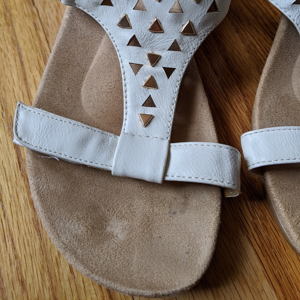 Vionic Wedge Sandals - Picture 2 of 8